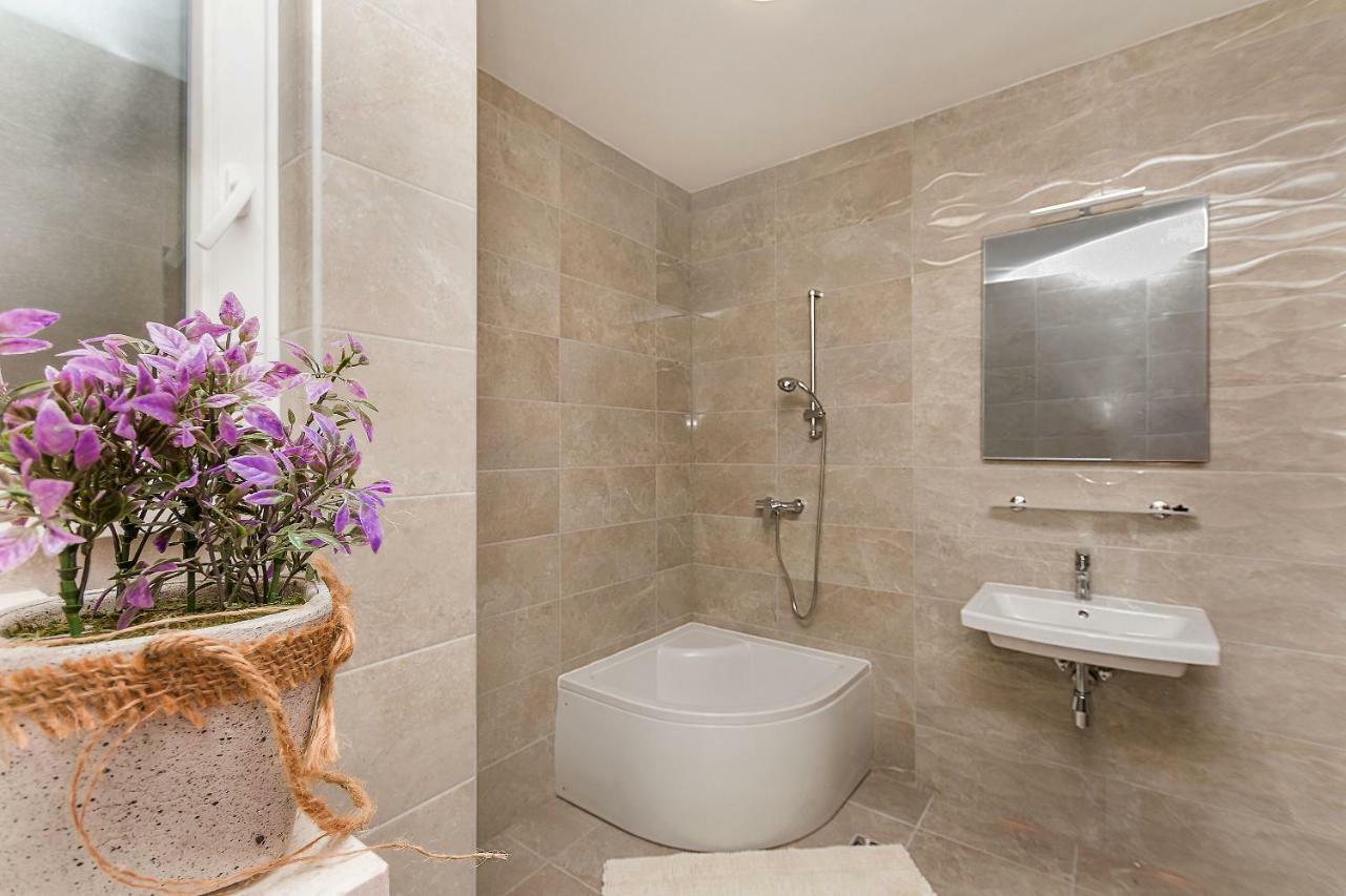 Apartments Danolic 2 พิสัก ภายนอก รูปภาพ